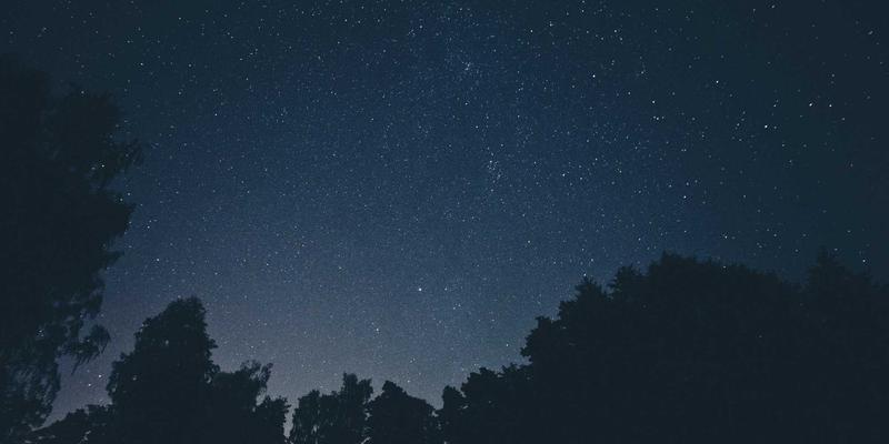 从游戏到现实：NBA MT Coins二级市场套利机会与DeFi风险深度解析