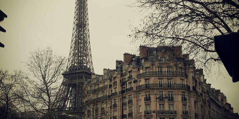 当NBA 2K MT Coins遇见区块链：基于机器学习与加密货币市场情绪的智能价格预测模型